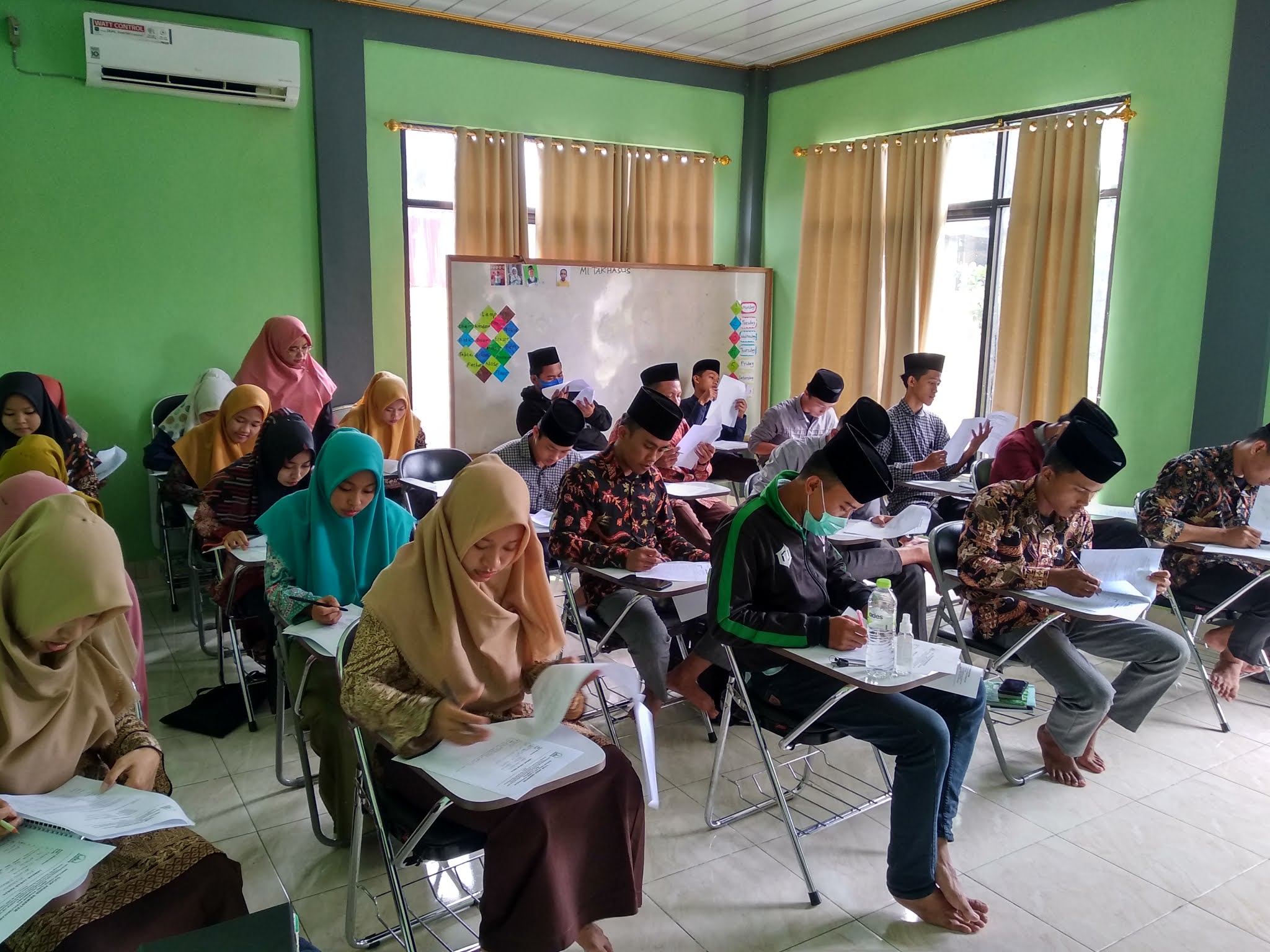 Ujian Akhir Semester (UAS) Ganjil Tahun Akademik 2020/2021 Ujian Akhir Semester (UAS) Ganjil Tahun Akademik 2020/2021