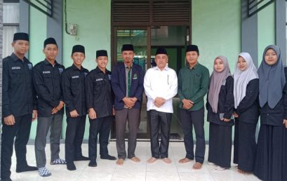 Pelepasan KKN Angkatan I, Ketua STISS Bepesan Agar Mahasiswa Kreatif dan Responsif dalam Menyusun dan Melaksanakan Program Kerja