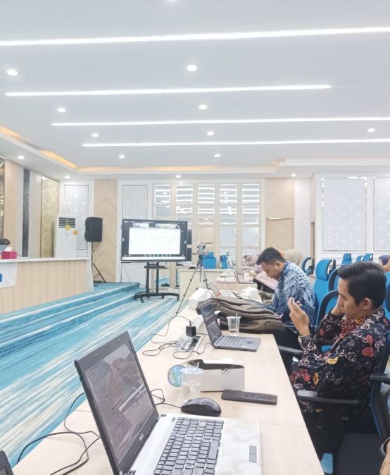 Kaprodi HES dan Kepala P2M STISS Ikuti Pelatihan Pengembangan Kurikulum Berbasis OBE