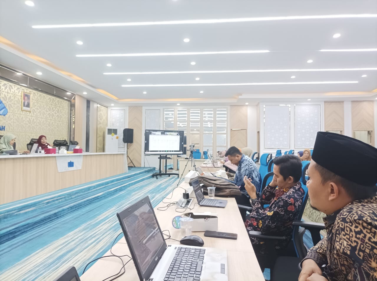 Kaprodi HES dan Kepala P2M STISS Ikuti Pelatihan Pengembangan Kurikulum Berbasis OBE Kaprodi HES dan Kepala P2M STISS Ikuti Pelatihan Pengembangan Kurikulum Berbasis OBE
