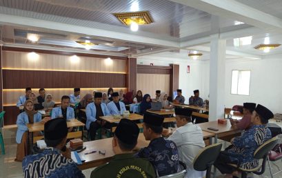 Beri Pembekalan kepada Peserta KKN, Begini Pesan Ketua STISS…