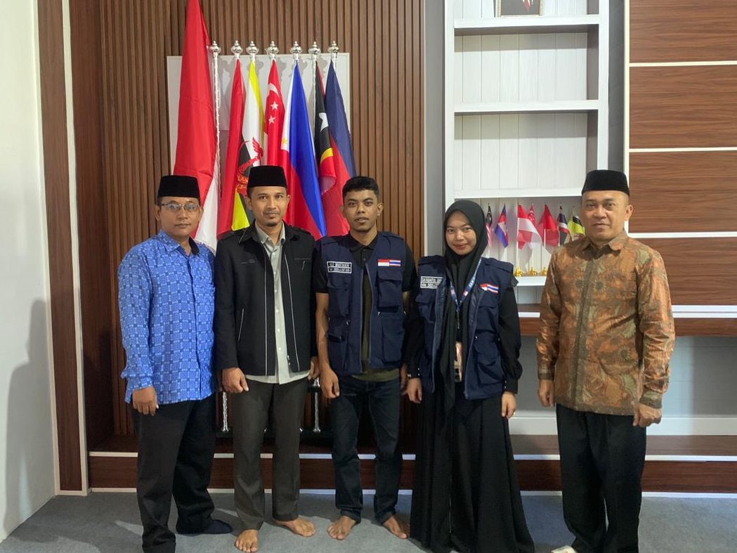 Ketua STISS Lepas Dua Mahasiswa KKN Internasional ke Thailand: Dari Pengabdian Lokal Menuju Dampak Global Ketua STISS Lepas Dua Mahasiswa KKN Internasional ke Thailand: Dari Pengabdian Lokal Menuju Dampak Global