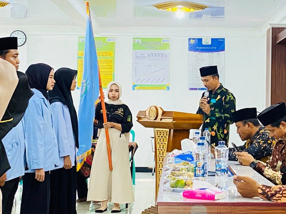 Wakil Ketua III STIS Subulussalam Lantik Pengurus DEMA dan SEMA Periode 2026/2027 Wakil Ketua III STIS Subulussalam Lantik Pengurus DEMA dan SEMA Periode 2026/2027